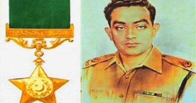 میجر راجہ عزیز بھٹی کے 61 ویں یومِ شہادت پر پاک فوج نے خراج عقیدت پیش کیا
